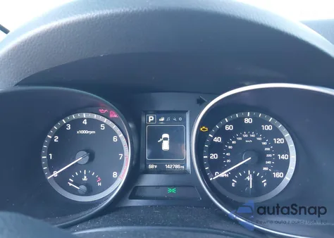 2017 Hyundai Santa Fe Se from USA, damaged, VIN KM8SMDHF4HU174490